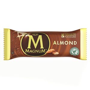 Inghetata Magnum cu migdale, 120 ml