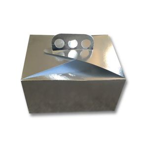 Cutie Global Plast pentru tort, argintie 30 x 30 x 12.5 cm
