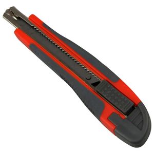 Cutter metalic Auchan, 9 mm