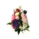 aranjament-in-cutie-carte-cu-flori-delicate-9264172204062.jpg