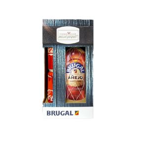 Rom Brugal, alcool 38%, 0.7 l + 4 doze Coca Cola