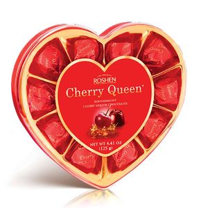 Bomboane de ciocolata Roshen Cherry Queen cu visine intregi si lichior de visine, 125 g