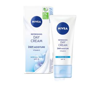 Crema hidratanta pentru fata Nivea, cu SPF15, 50 ml