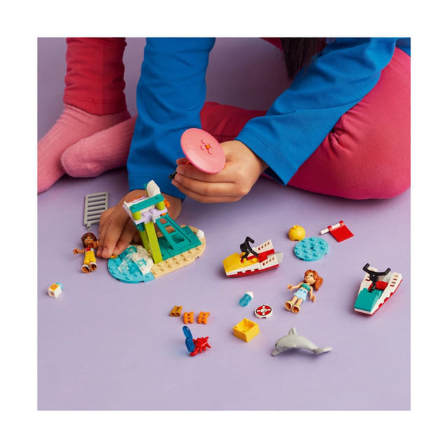 42623-lifestyle-build-crop