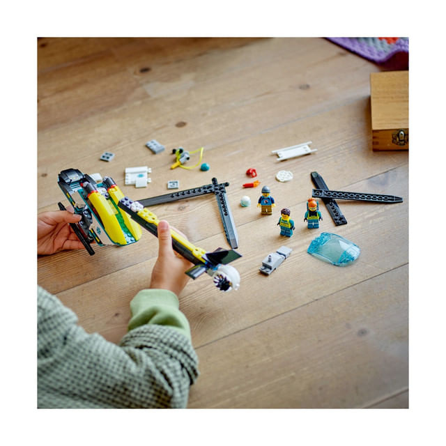60405-lifestyle-build-crop