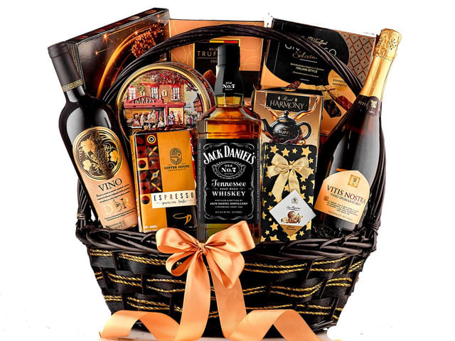 cos-pentru-cadou-royal-selection-whiskey-jack-daniel-s-vin-rosu-vin-spumant-cafea-si-dulciuri