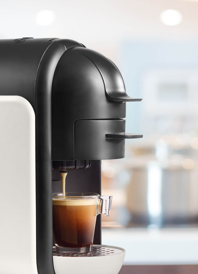 espressor-capsule-3-in-1-qilive-q-5720-compatibil-cu-capsule-nesspreso-l-or-clasic-dolce-gusto-si-senseo-clasic-alb