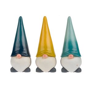 Decoratiune gradina Gnome Garden Star, H26.5 cm, tematica Ligne D'Eau, diverse culori