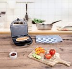 sandwich-maker-alpina-750w-indicator-luminos-invelis-antiaderent-negru