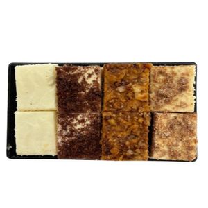 Platou delicii Arcada: prajituri cu visine, caramel, lamaie si alba ca zapada, 350 g