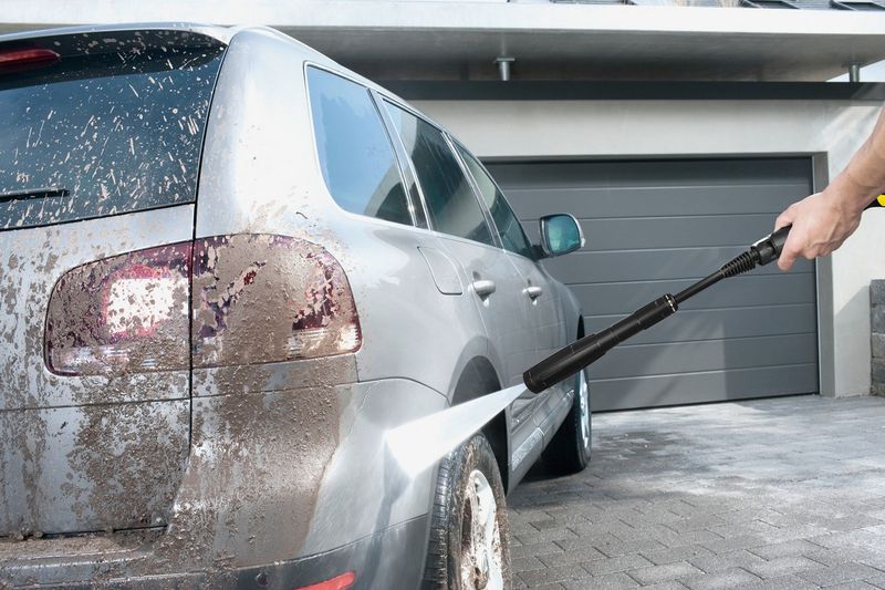 curatitor-cu-presiune-karcher-k4-universal-edition-cu-putere-de-1800w