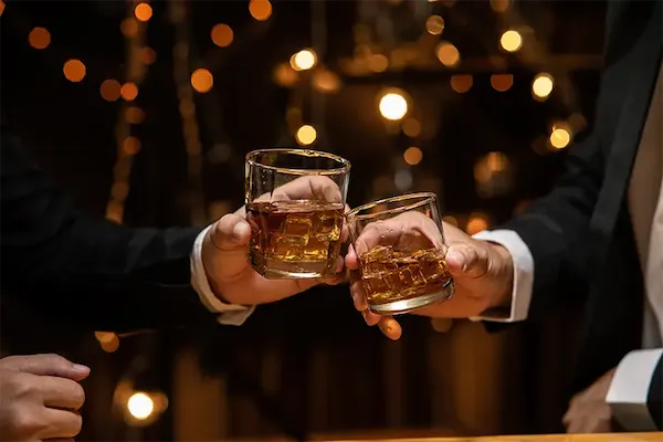 Whisky o băutură alcoolică perfecta pentru cadouri